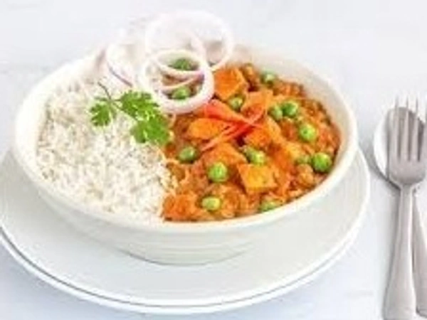 Matar + Chawal   {Shiv Vaishno Dabba}