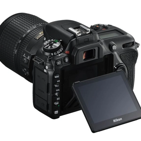 NIKON Nikon D7500 20.9MP Digital SLR Camera (Black) with AF-S DX NIKKOR 18-140mm f/3.5-5.6G ED VR Lens6%off - Black