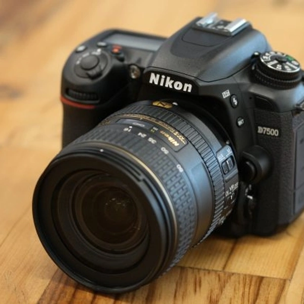 NIKON Nikon D7500 20.9MP Digital SLR Camera (Black) with AF-S DX NIKKOR 18-140mm f/3.5-5.6G ED VR Lens6%off - Black