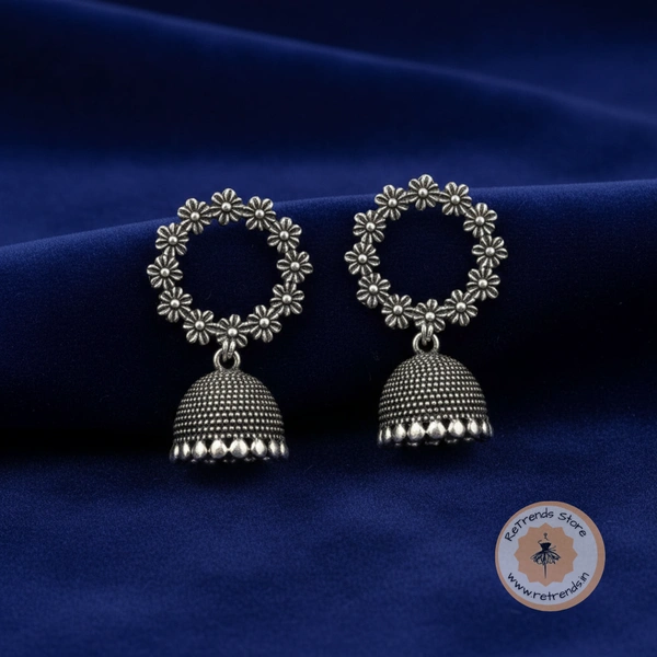 ReTrends Flower Design Ring