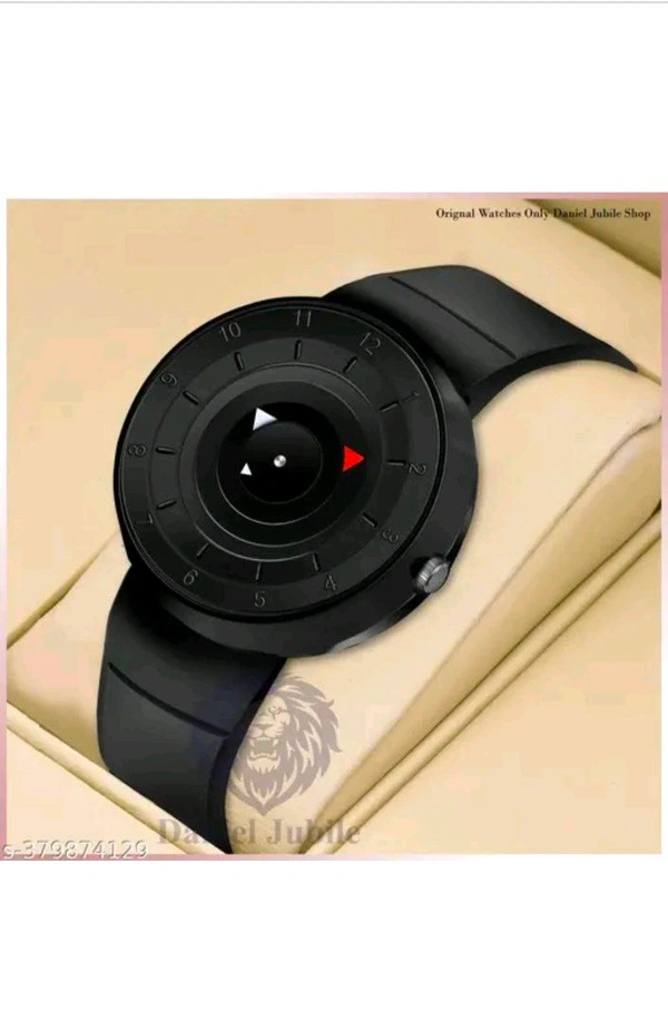 Black Stylish Men's Analogue Watch ⌚ - Free Size