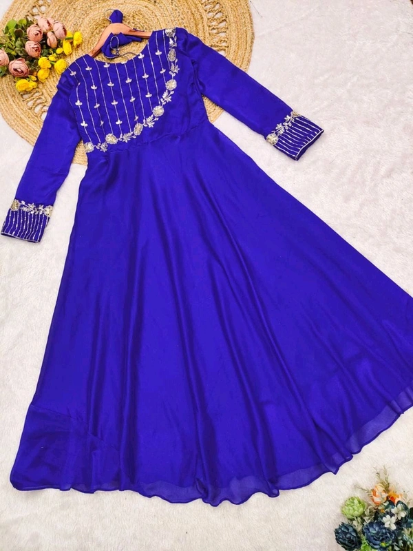 Blue Embroidery Sequin Gown
- Blue, L