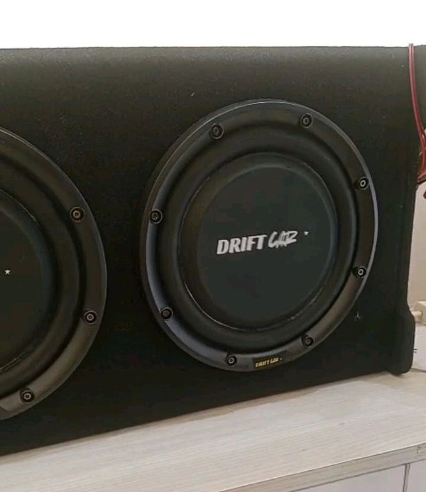 Driftcar Inbuilt amplifier dual subwoofers