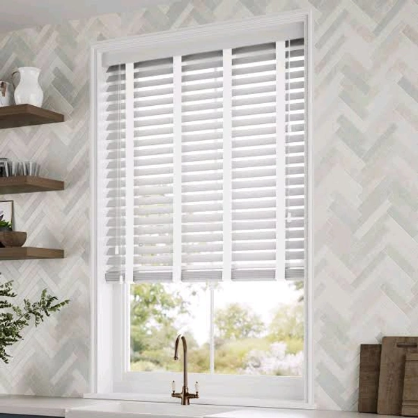 Vfm Decor Wooden Venetian Blinds In Ahmedabad