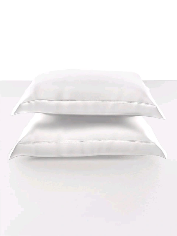 Bombay Dyeing Bombay dyeing Plain white Bedsheet King Size 100% Cotton In Ahmedabad Gujarat India - White