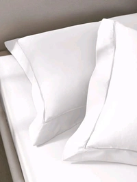 Bombay Dyeing Bombay dyeing Plain white Bedsheet King Size 100% Cotton In Ahmedabad Gujarat India - White