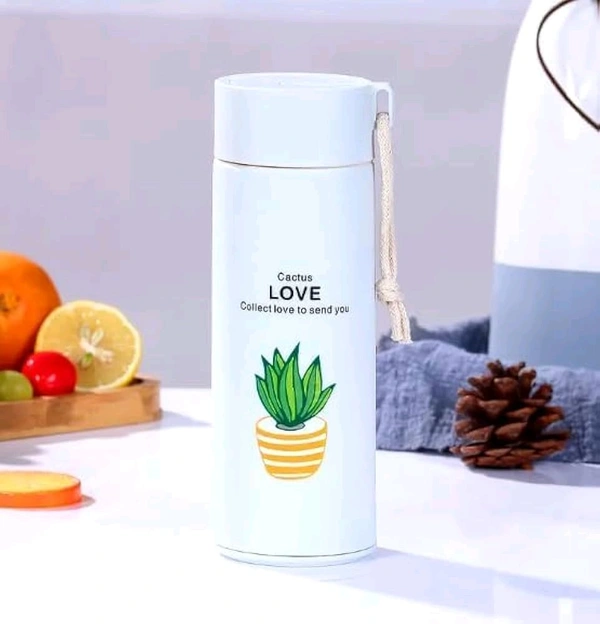 Cactus Love Water Bottle. 