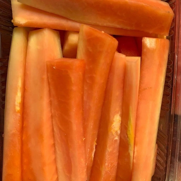 Pappaya semi ripe cut 400 to 500gm (Fruits)