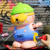 Skateboarding Bear - Wind Up