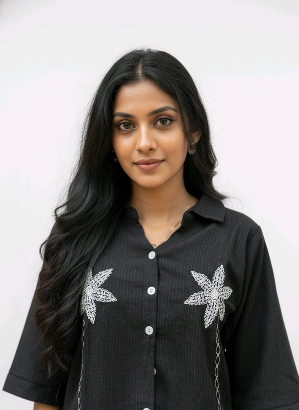 G K Floral Embroidary Crop Top Black - L