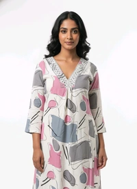 Thrinaiga The Rose Quartz Dream Palazzo Set - White Grey And Pink, XXL
