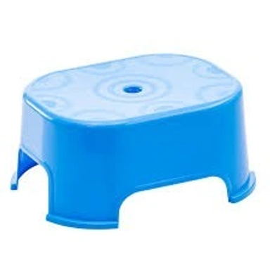PLASTIC TABLE