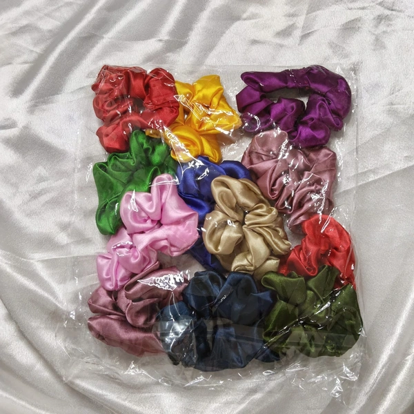 Satin scrunchies (1 pkt)