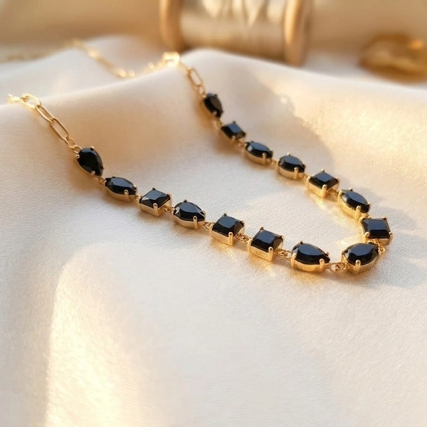 Black AD sleek chain