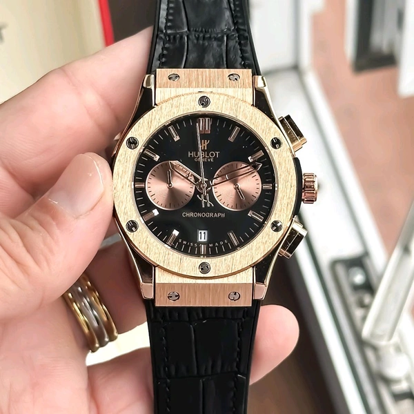 Big Bang in Rosegold Case with black Dial & Black Leather Hublot Og