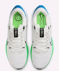 AIR ZOOM PEGASUS 40 Running S hoes For Men - 5