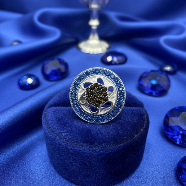 ROYAL BLUE-SOLITAIRED SILVER BICHHIYA - Free Size, Silver-Blue