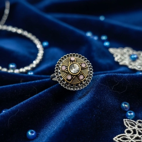 ROYAL GOLDEN DESIGNED SILVER BICHHIYA  - Free Size, Silver-Golden