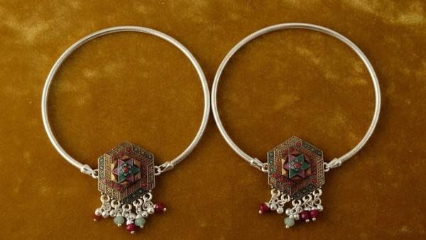 ROYAL CIRCLE SILVER PAYAL - Free, Silver-Golden