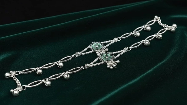 ROYAL GREEN FLOWER SILVER PAYAL - Free, Silver-Green