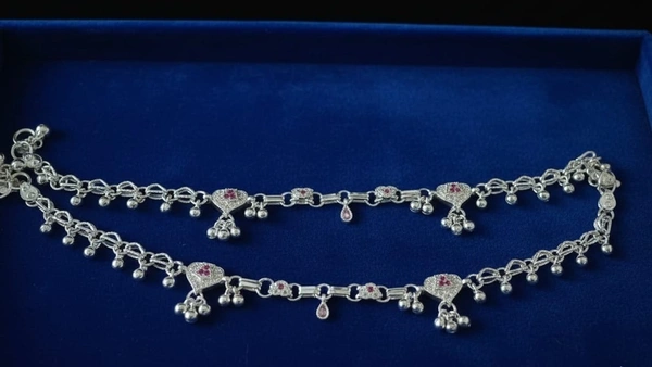 ELEGANT SILVER PAYAL - Free, Silver