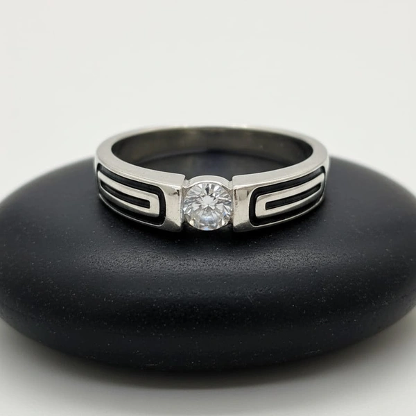 SINGLE SOLITAIRED PLAIN RING - -, Silver