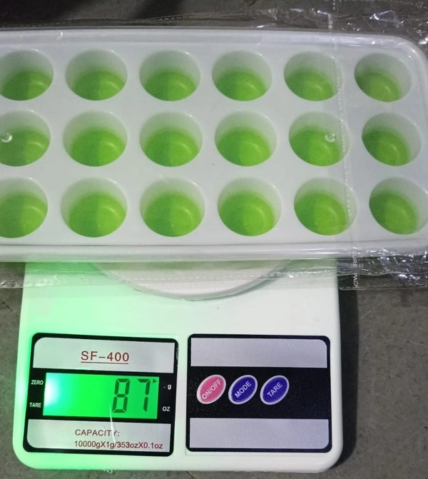 ROUND POP UP ICE TRAY