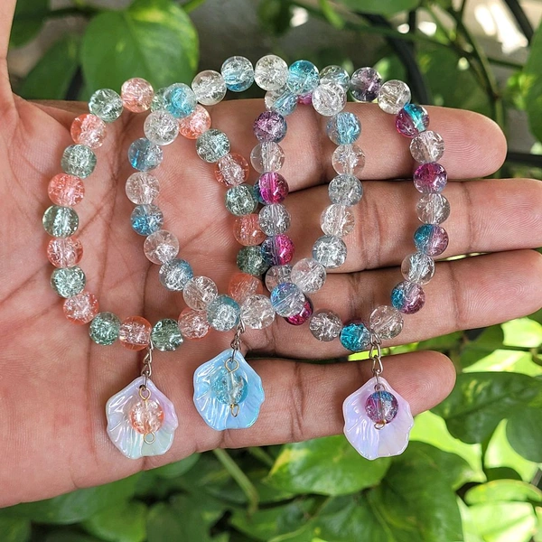 Beads Bracelet With Beautiful Shell Charm As Shown In Picture (Beads Colors Can Be Choosen After Order)
