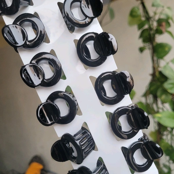 Small Black Color Hair Clip 1Pc - P589