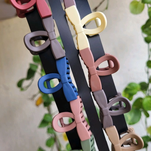 Bow Shape Matte Clip 1Pc - P1069