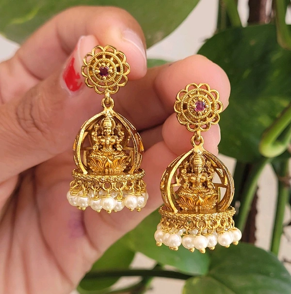 Beautiful Design Lakshmi Devi Butta 