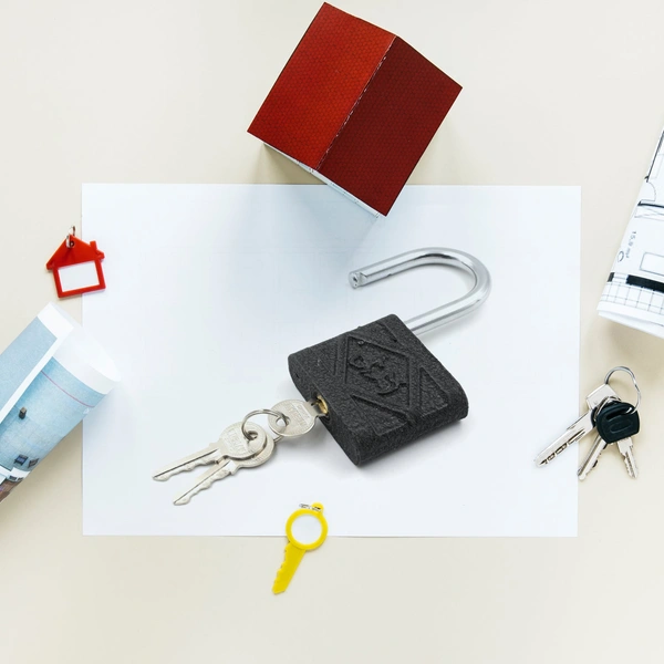 Black Iron Padlock – Brass Core, Waterproof & Anti-Theft for Home & Outdoor (75 mm)