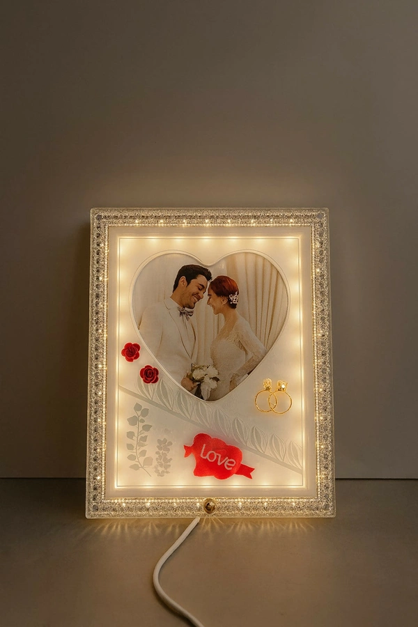 Small LED Heart-Shaped Photo Frame Lamp - Romantic Night Light