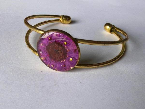 Purple flower Bracelet 801 - Free, Violet Eggplant