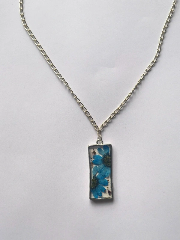 Flower rectangle pendant 803 - Dodger Blue