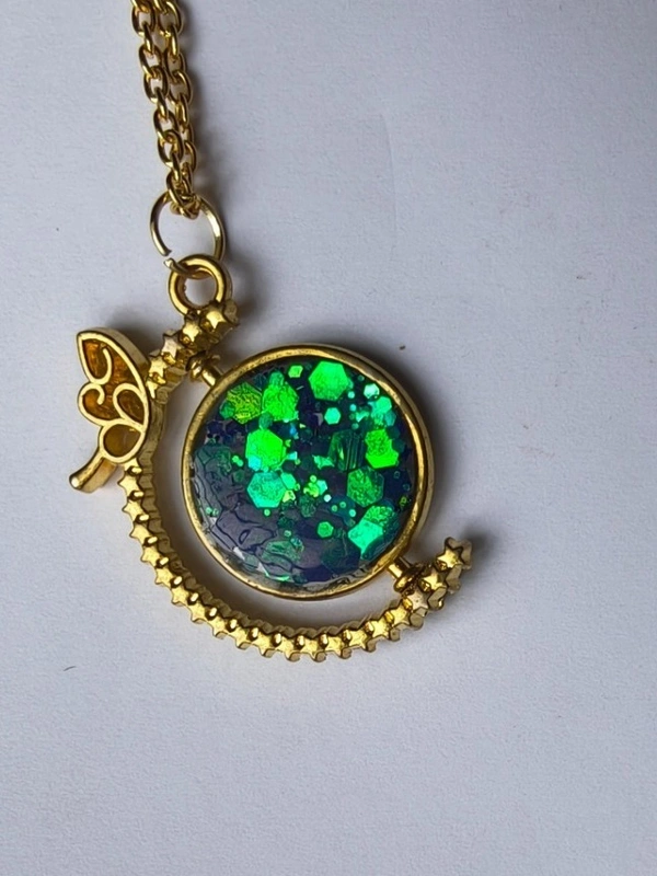 Round spinning pendant 806