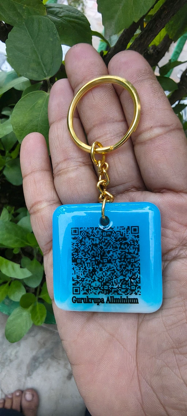 Gpay QR code Keychain square 611 - 2", Java
