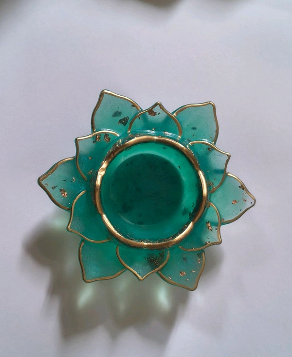 Resin Lotus T-light Holder/Candle Holder - Pine Green, 4.5" x 4.5" x 1.5"