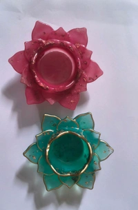 Resin Lotus T-light Holder/Candle Holder - Pine Green, 4.5" x 4.5" x 1.5"