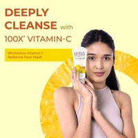 Lotus Herbals White glow Vitamin C Radiance Face Wash (100 g)