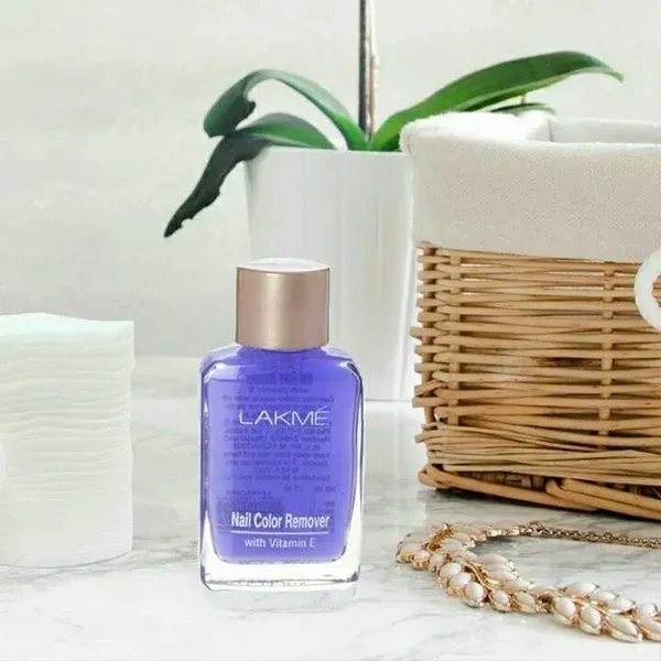 Lakme Nail Color Remover, 27ml