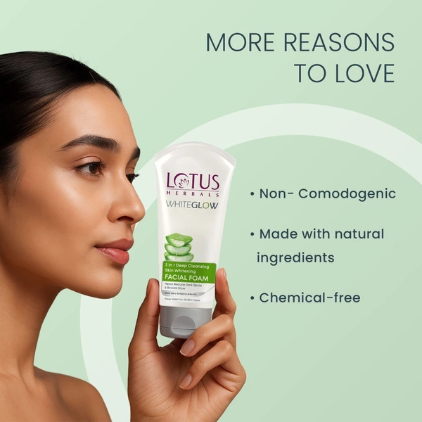 Lotus Herbals Whiteglow 3 In 1 Deep Cleansing face wash 100gm 