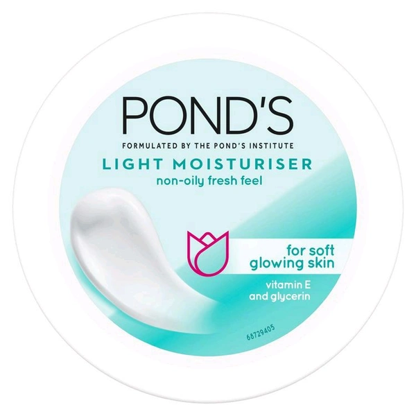 Ponds Light Moisture Non-Oily (98g)