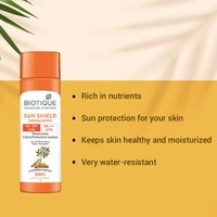 Biotique Sun Sandalwood Ultra Protective Lotion Sunscreen (120ml)