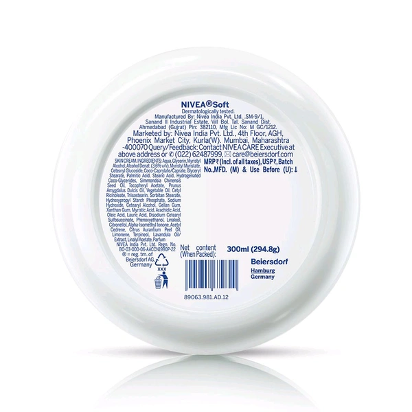 Nivea Soft Vit E Light Non Sticky Face Moisturiser Cream ,300ml 