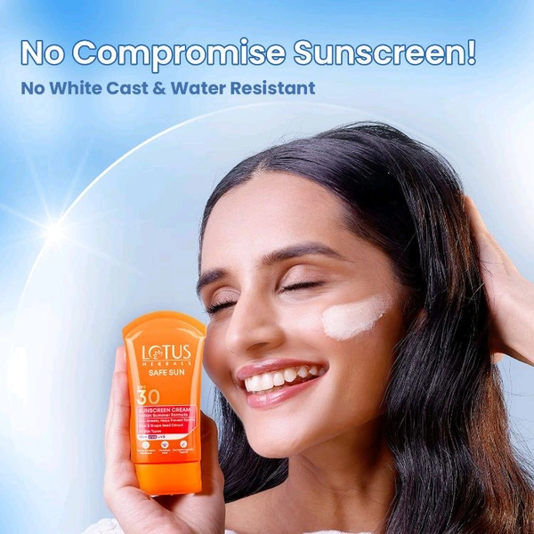 Lotus Herbals Sun Sunscreen Cream PA++ UVA SPF-30 ,100 Gm