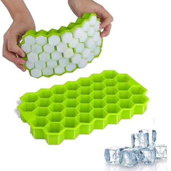 Keep your drinks perfectly chilled with our Silicone Ice Tray! 🧊 Made from food-grade, flexible silicone, it allows easy ice removal without cracking. Durable, non-toxic, and dishwasher-safe, this tray is ideal for ice cubes, chocolates, or frozen treats. A must-have for every modern kitchen!