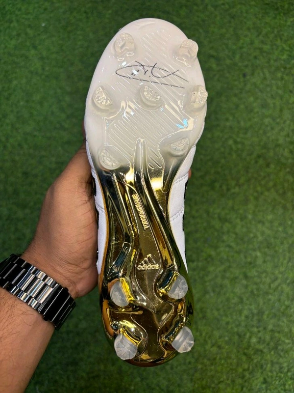 11 Pro White And Gold Colour Mix With Less - 6