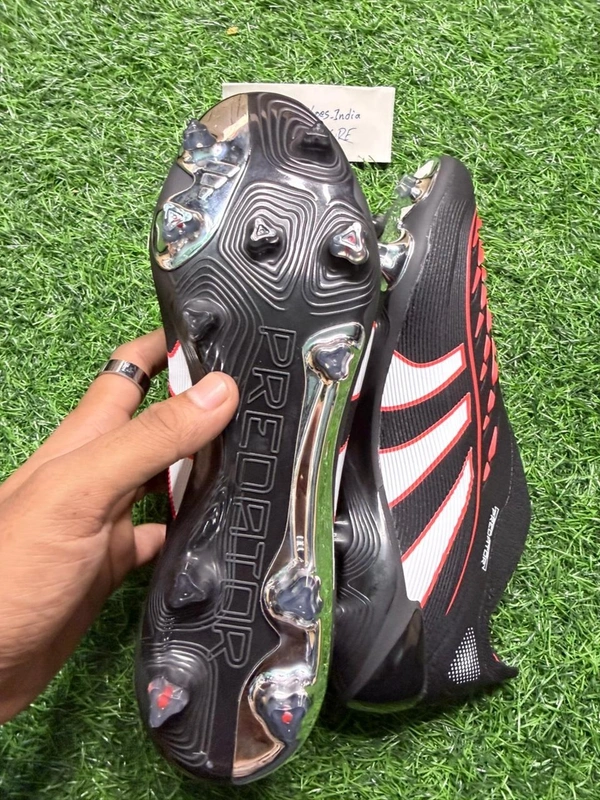 Predator Elite Black And Red Low-top FG Without Lace - 10.5