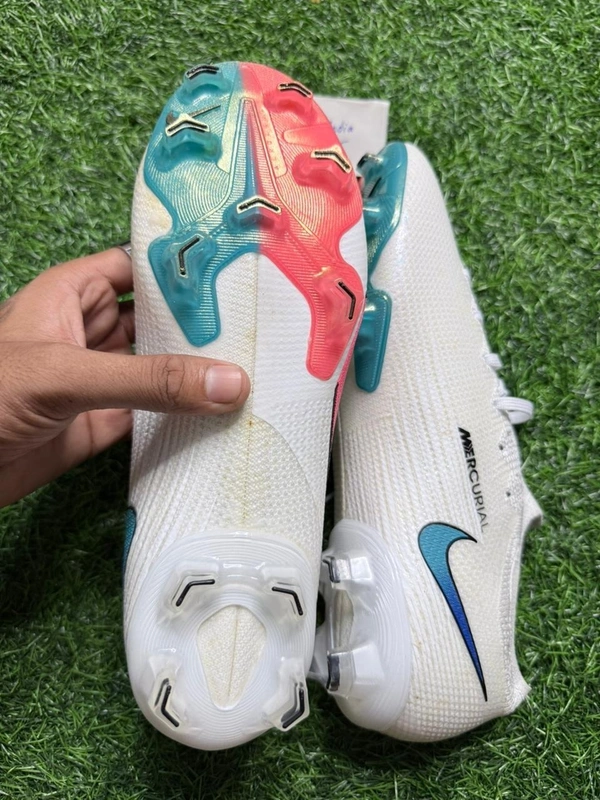 Mercurial Vapor 13 Elite White Colour Low Ankle - 5.5